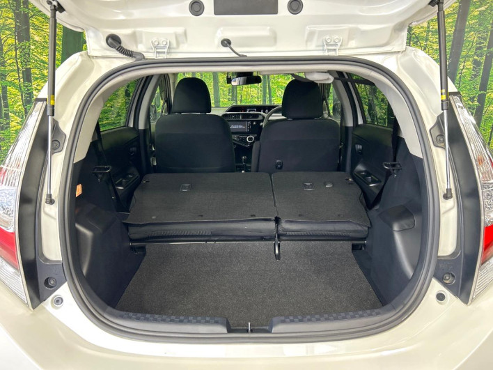 2018 Toyota Aqua DAA-NHP10 (UW-6a1e4a0d4ac49)[27]