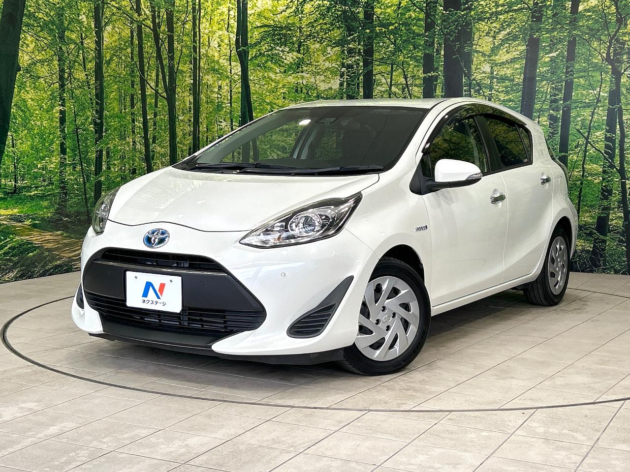 2018 Toyota Aqua DAA-NHP10