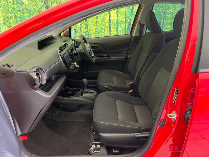 2019 Toyota Aqua DAA-NHP10 (UW-6a1e4a0de83e0)[12]