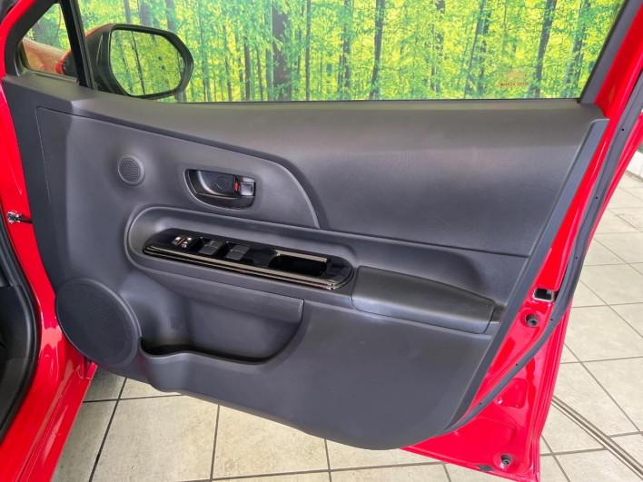 2019 Toyota Aqua DAA-NHP10 (UW-6a1e4a0de83e0)[25]
