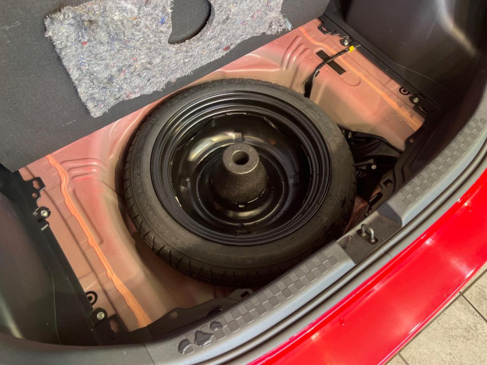2019 Toyota Aqua DAA-NHP10 (UW-6a1e4a0de83e0)[19]
