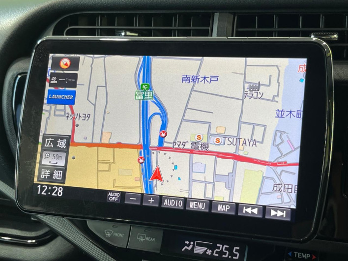 2015 Toyota Aqua DAA-NHP10 (UW-6a1e4a10936f3)[25]