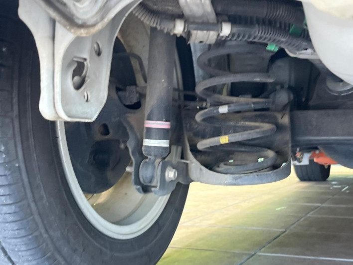 2015 Toyota Aqua DAA-NHP10 (UW-6a1e4a10936f3)[8]