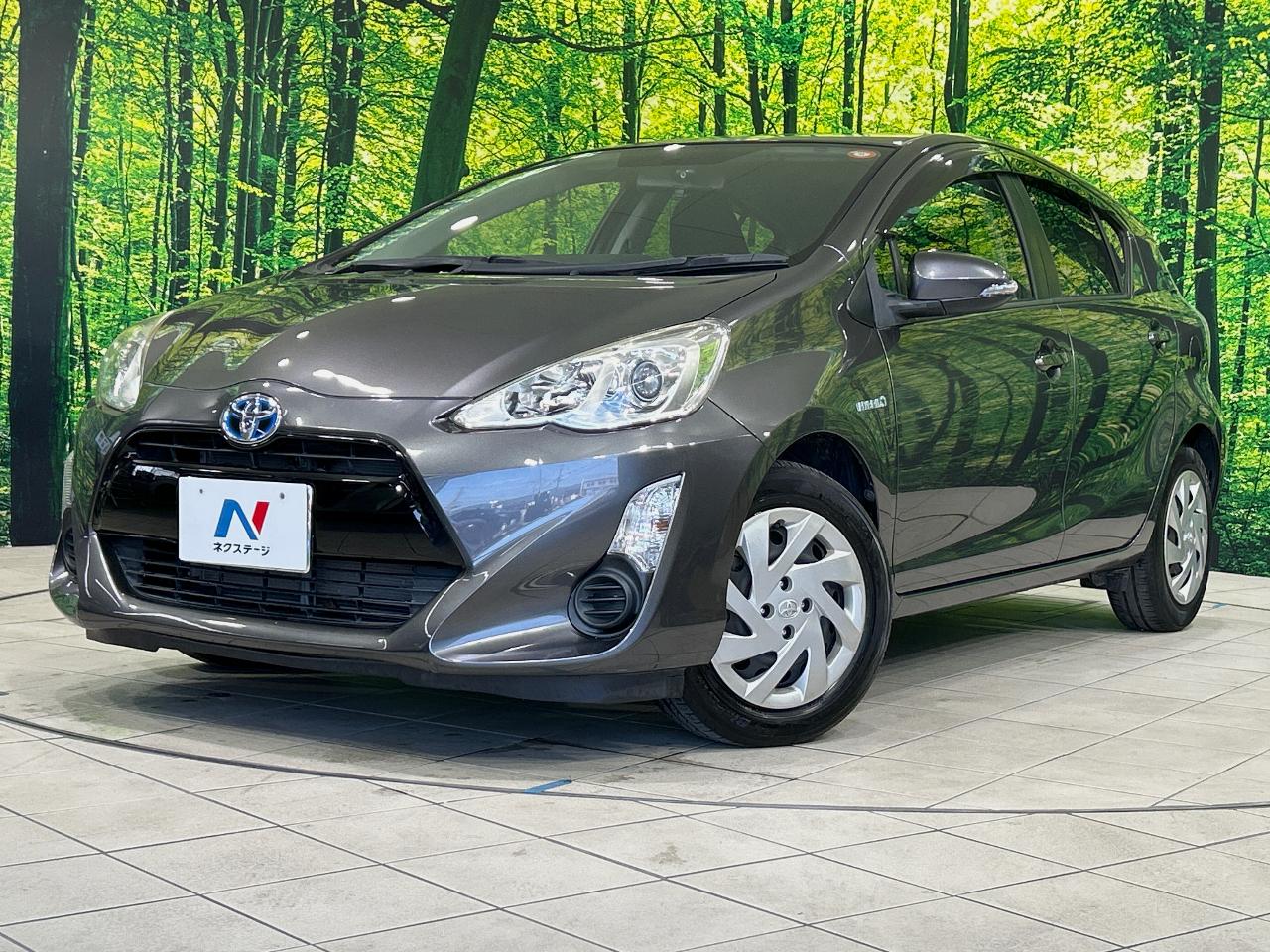 2015 Toyota Aqua DAA-NHP10