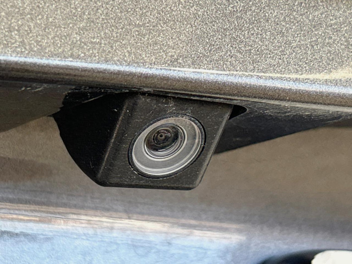 2015 Toyota Aqua DAA-NHP10 (UW-6a1e4a1101003)[16]