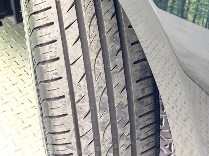 2017 Toyota Vitz DAA-NHP130 (UW-6a1e4a14a7e92)[28]