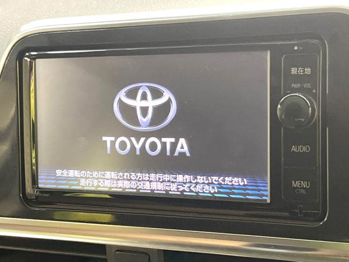 2015 Toyota Sienta DAA-NHP170G (UW-6a1e4a154c92a)[17]