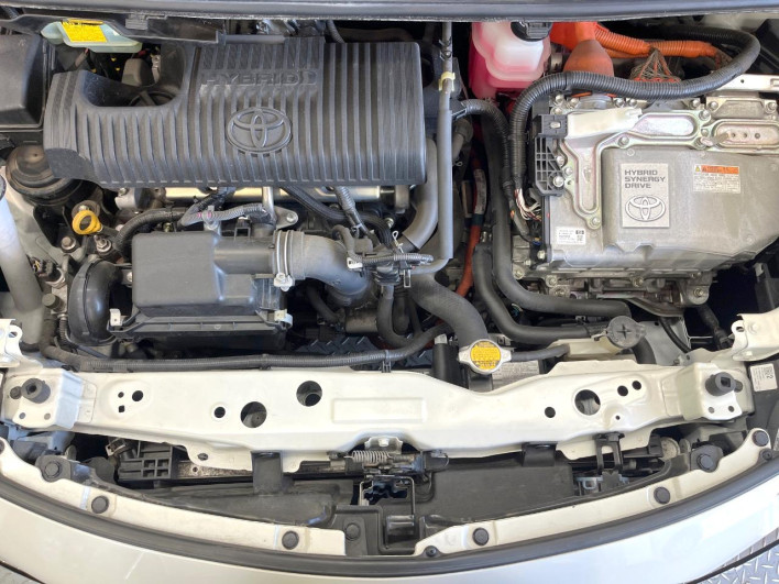2017 Toyota Sienta DAA-NHP170G (UW-6a1e4a15e56bc)[4]