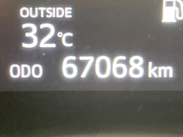 2017 Toyota Sienta DAA-NHP170G (UW-6a1e4a15e56bc)[2]