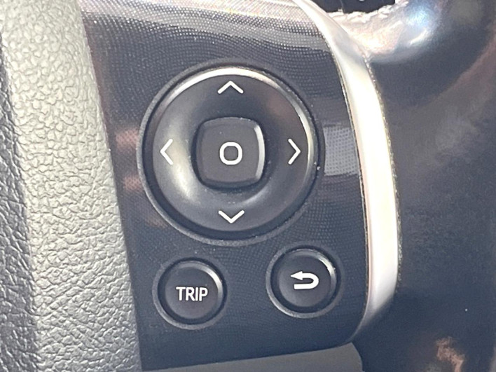 2017 Toyota Sienta DAA-NHP170G (UW-6a1e4a15e56bc)[28]