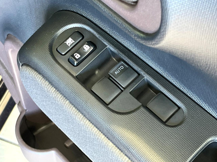 2015 Toyota Spade DBA-NSP141 (UW-6a1e4a186fd41)[25]