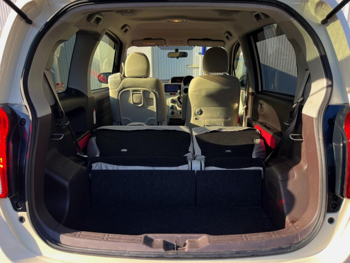 2016 Toyota Porte DBA-NSP141 (UW-6a1e4a18a4285)[28]