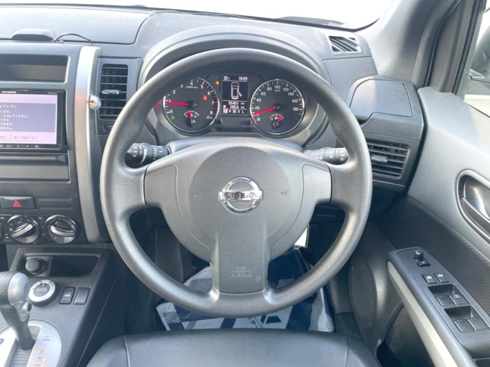 2013 Nissan X-Trail DBA-NT31 (UW-6a1e4a1d2fd39)[24]