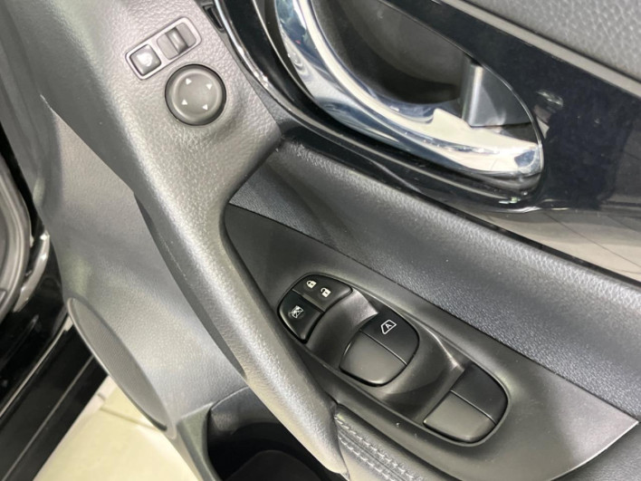 2017 Nissan X-Trail DBA-NT32 (UW-6a1e4a207c1fd)[26]