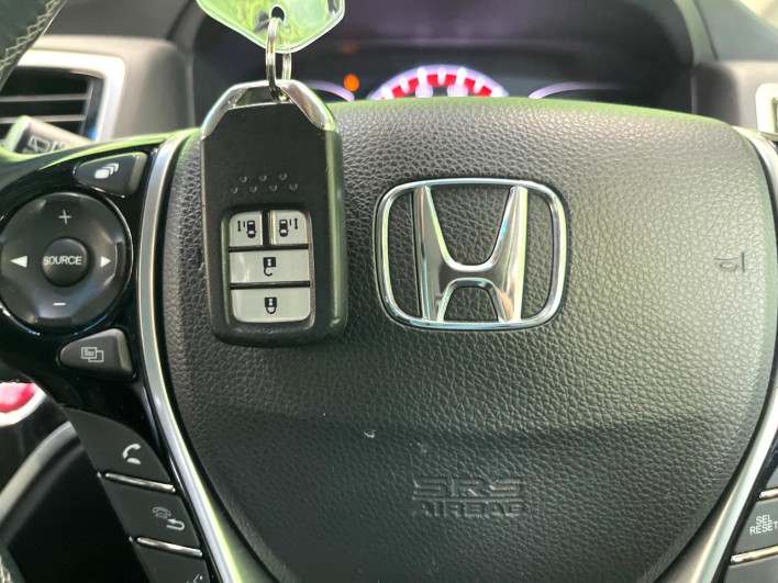 2016 Honda Odyssey DBA-RC1 (UW-6a1e4a23b52ec)[13]