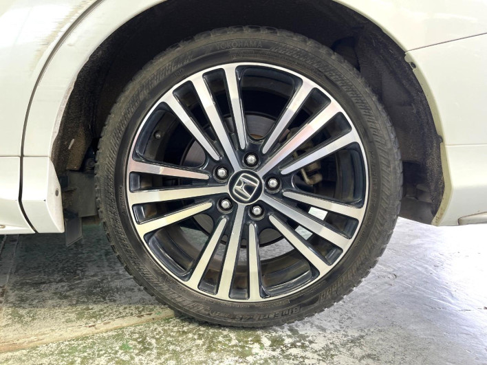 2016 Honda Odyssey DBA-RC1 (UW-6a1e4a23b52ec)[21]