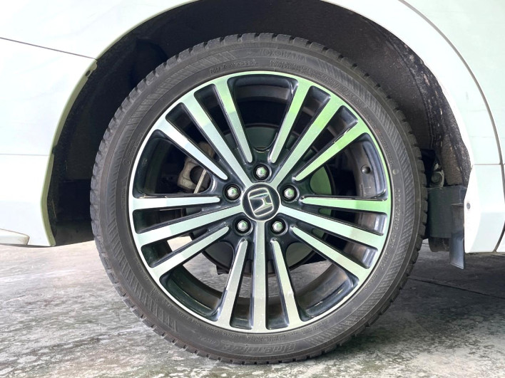 2016 Honda Odyssey DBA-RC1 (UW-6a1e4a23b52ec)[29]