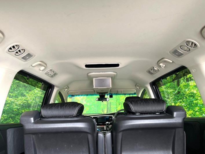 2016 Honda Odyssey DBA-RC1 (UW-6a1e4a23b52ec)[25]