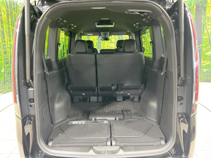 2022 Honda Step Wagon 6AA-RP8 (UW-6a1e4a29439ee)[26]