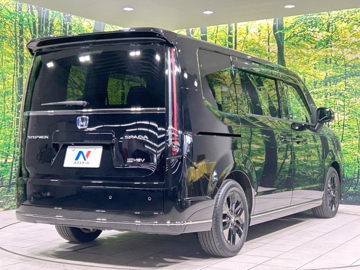 2022 Honda Step Wagon 6AA-RP8 (UW-6a1e4a29439ee)[17]