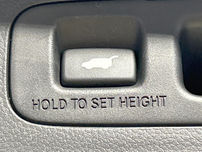 2022 Honda Step Wagon 6AA-RP8 (UW-6a1e4a29439ee)[28]