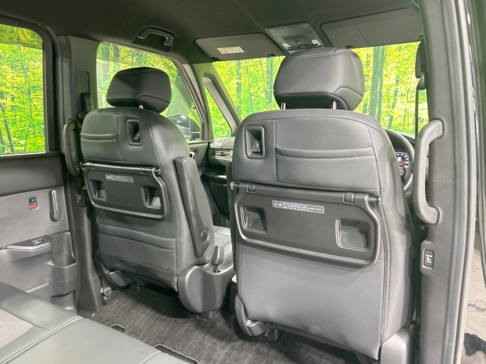 2022 Honda Step Wagon 6AA-RP8 (UW-6a1e4a29439ee)[29]