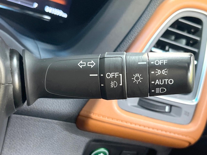 2016 Honda VEZEL DAA-RU3 (UW-6a1e4a2bef4e3)[28]