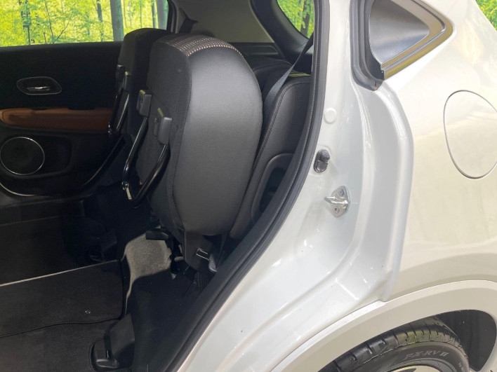 2016 Honda VEZEL DAA-RU3 (UW-6a1e4a2bef4e3)[11]