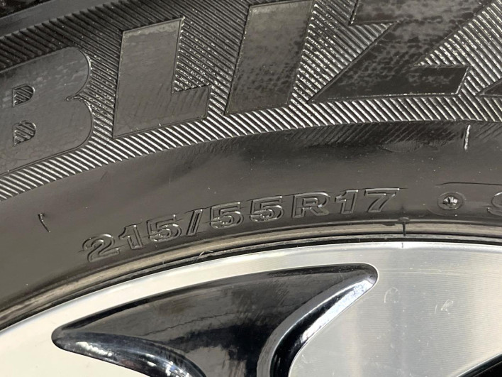 2017 Honda VEZEL DAA-RU4 (UW-6a1e4a2f5ee77)[25]