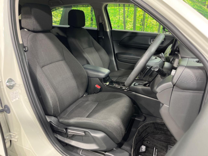 2022 Honda VEZEL 6AA-RV5 (UW-6a1e4a32b6e79)[28]