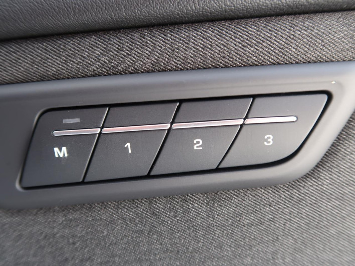 2025 Jaguar E Pace 3CA-DF2NB (UW-6a1e4a414a0f1)[29]