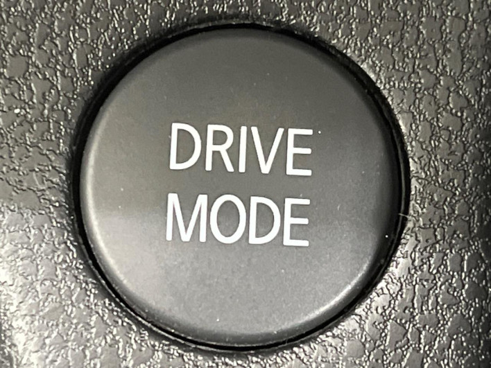 2020 Nissan Note DAA-SNE12 (UW-6a1e4a4946e2a)[27]