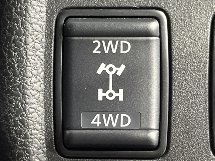 2020 Nissan Note DAA-SNE12 (UW-6a1e4a4946e2a)[14]