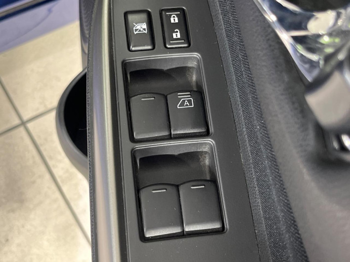 2020 Nissan Note DAA-SNE12 (UW-6a1e4a4946e2a)[10]
