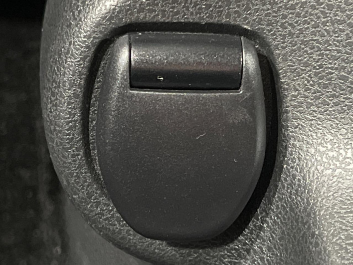 2020 Nissan Note DAA-SNE12 (UW-6a1e4a4946e2a)[28]