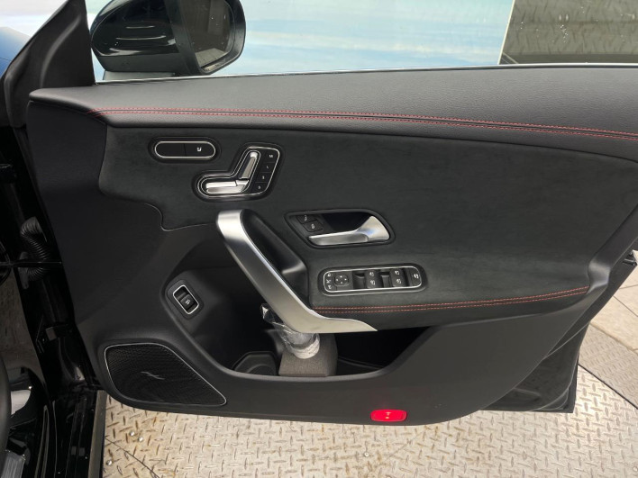 2024 Mercedes Benz CLA Class Shooting Brake 3DA-118612M (UW-6a1e4a5f52e4d)[19]