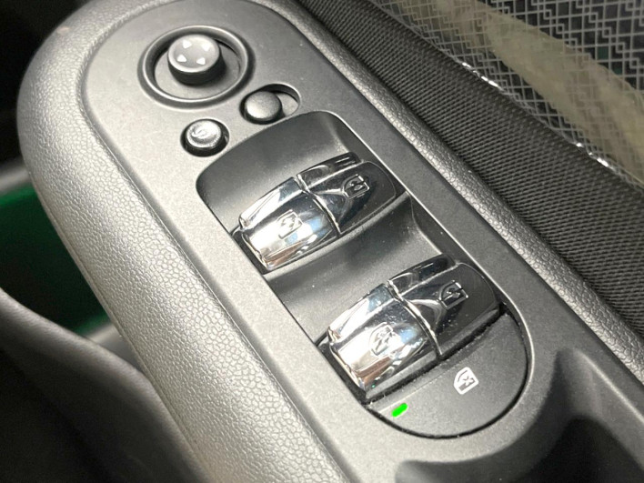 2021 Rover Mini 3DA-BB20M (UW-6a1e4a67cf24d)[21]