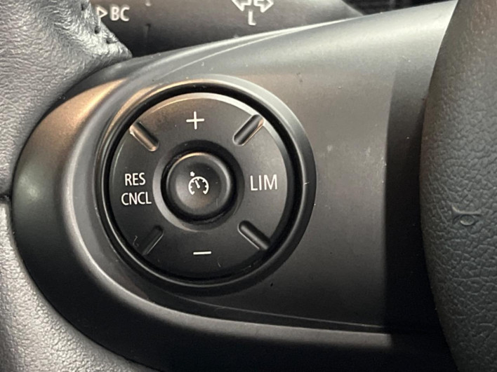 2016 Rover Mini DBA-LN20 (UW-6a1e4a6810817)[18]