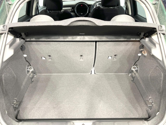 2016 Rover Mini DBA-XS20 (UW-6a1e4a6a4edb9)[15]