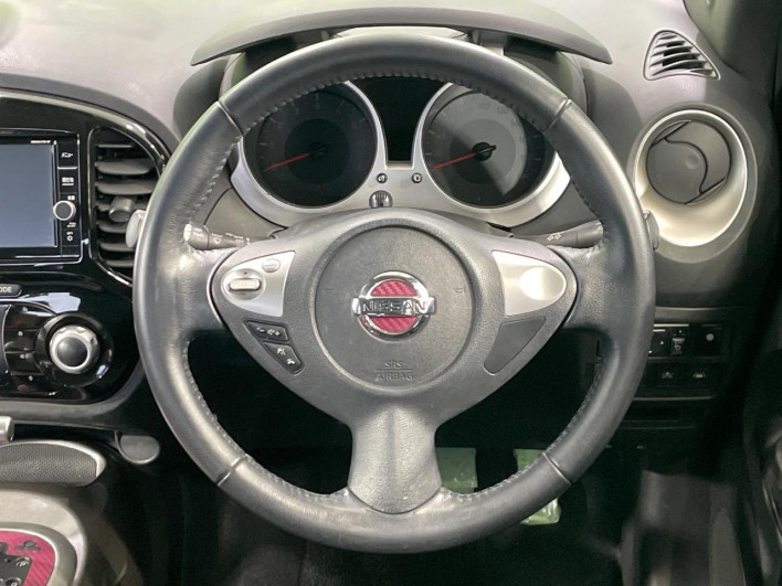 2017 Nissan JUKE DBA-YF15 (UW-6a1e4a6ca2a59)[22]
