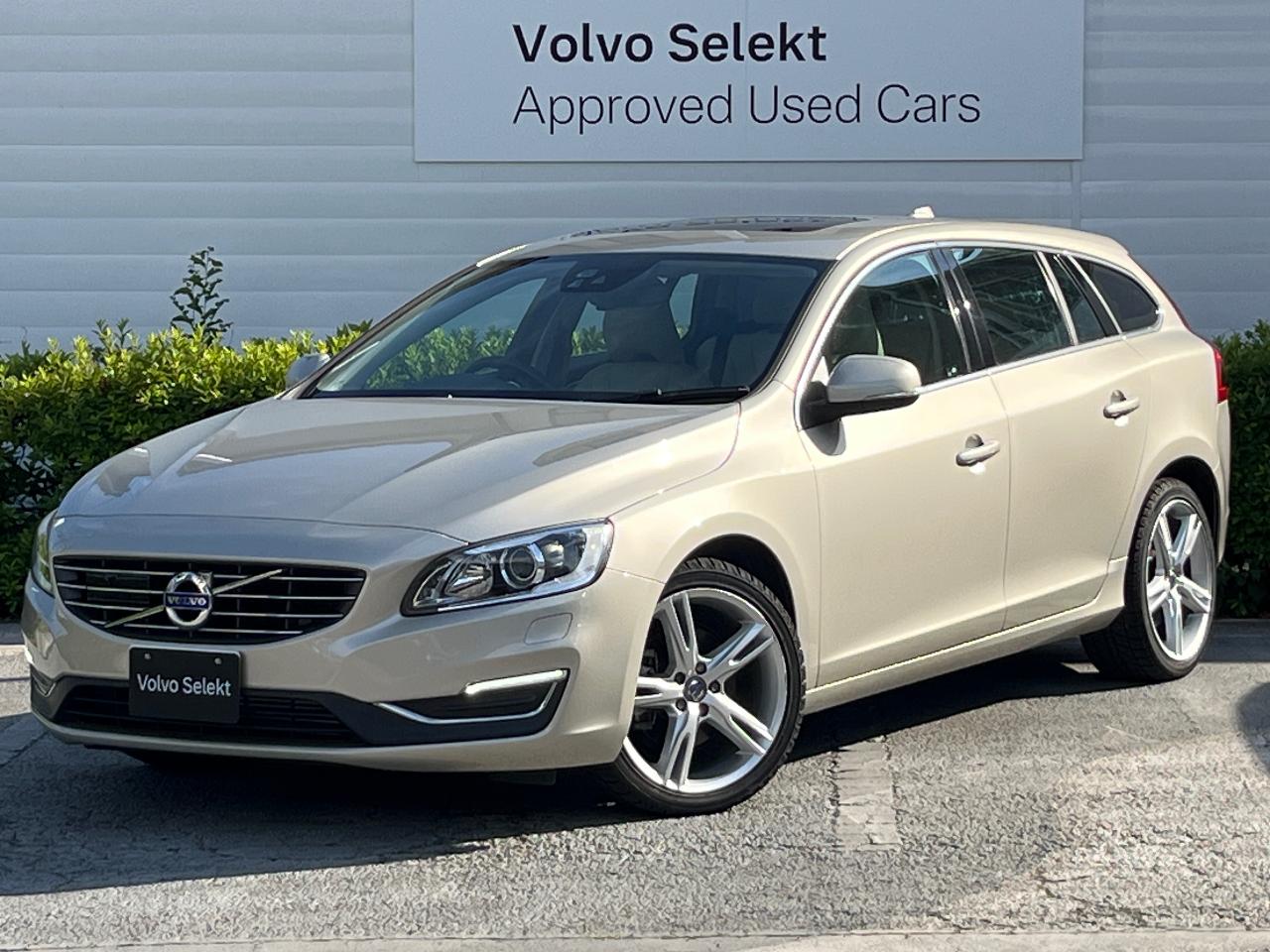 2018 Volvo V60 LDA-FD4204T