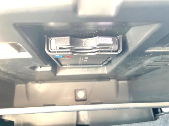 2018 Volvo XC60 LDA-UD4204TXC (UW-6a1e4a6e755e8)[13]