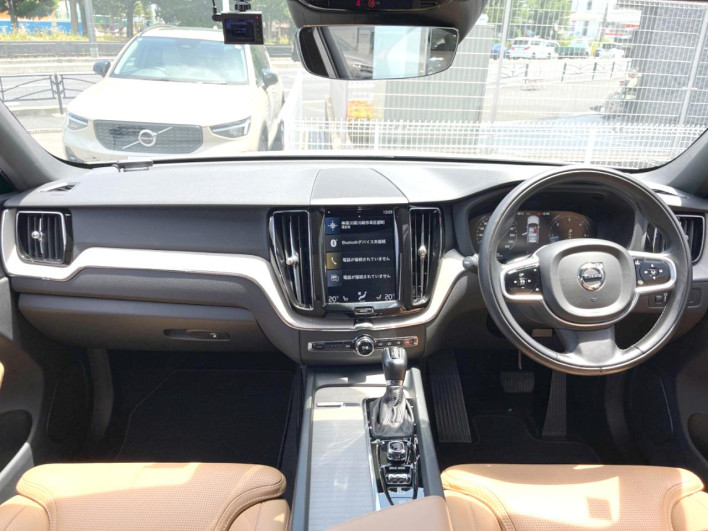 2018 Volvo XC60 LDA-UD4204TXC (UW-6a1e4a6e755e8)[26]