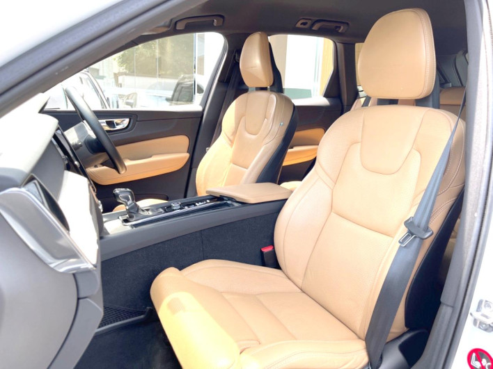 2018 Volvo XC60 LDA-UD4204TXC (UW-6a1e4a6e755e8)[24]