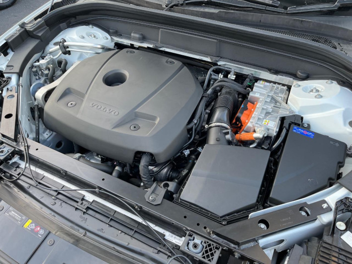 2022 Volvo XC60 5LA-UB420XCP2A (UW-6a1e4a6eec493)[25]