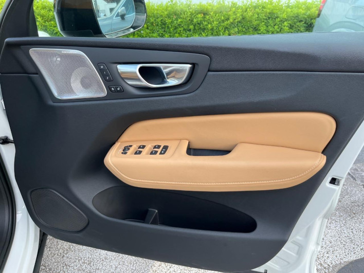 2022 Volvo XC60 5LA-UB420XCP2A (UW-6a1e4a6eec493)[22]