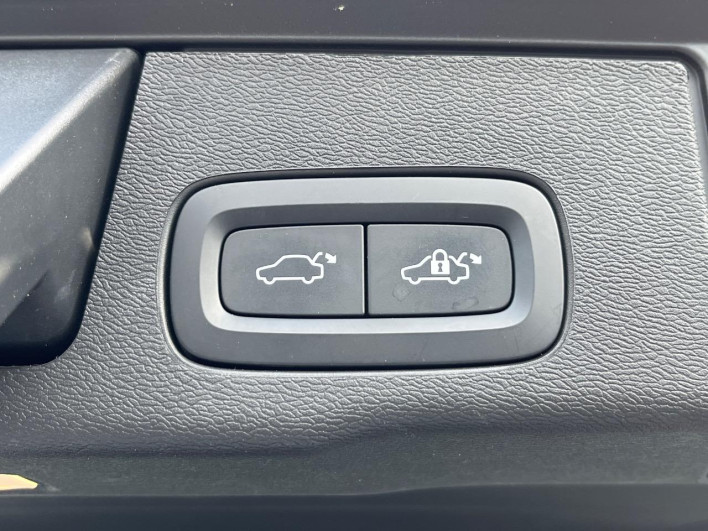 2022 Volvo XC60 5LA-UB420XCP2A (UW-6a1e4a6eec493)[14]