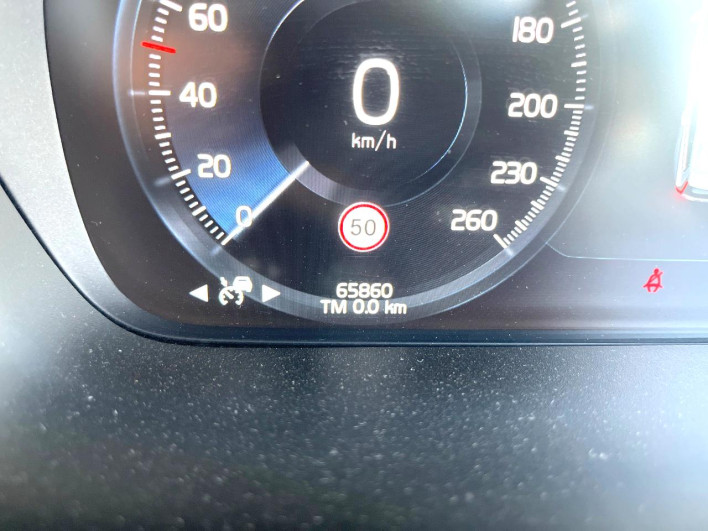 2021 Volvo V60 5AA-ZB420TM (UW-6a1e4a72d5783)[2]