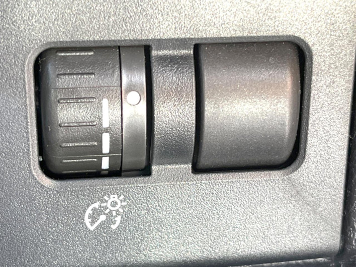 2015 Subaru BRZ DBA-ZC6 (UW-6a1e4a78a3286)[24]