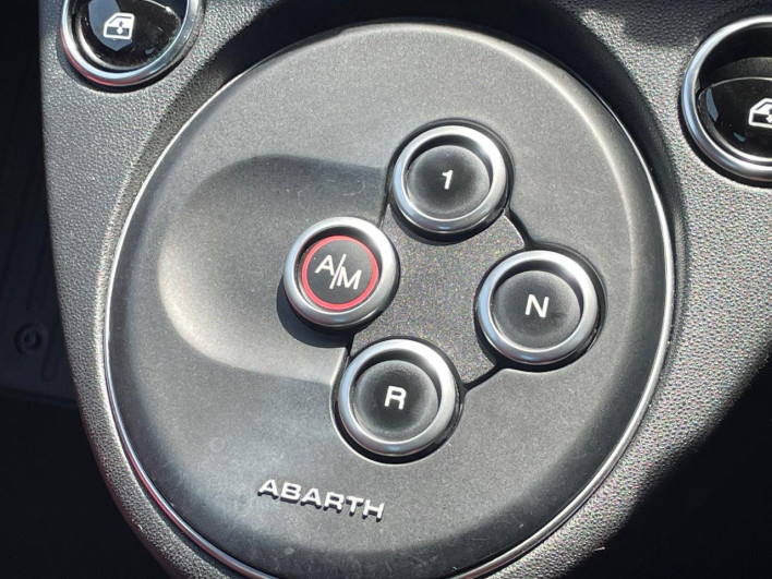 2021 Abartha Abarth 595 ABA-31214T (UW-6a1e4a7c0a66e)[17]